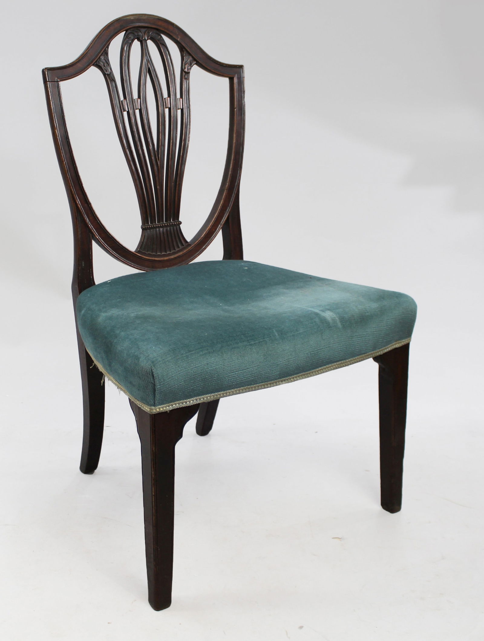 English Mahogany Hepplewhite Shield Back Chair c.1790 (1 of 2)