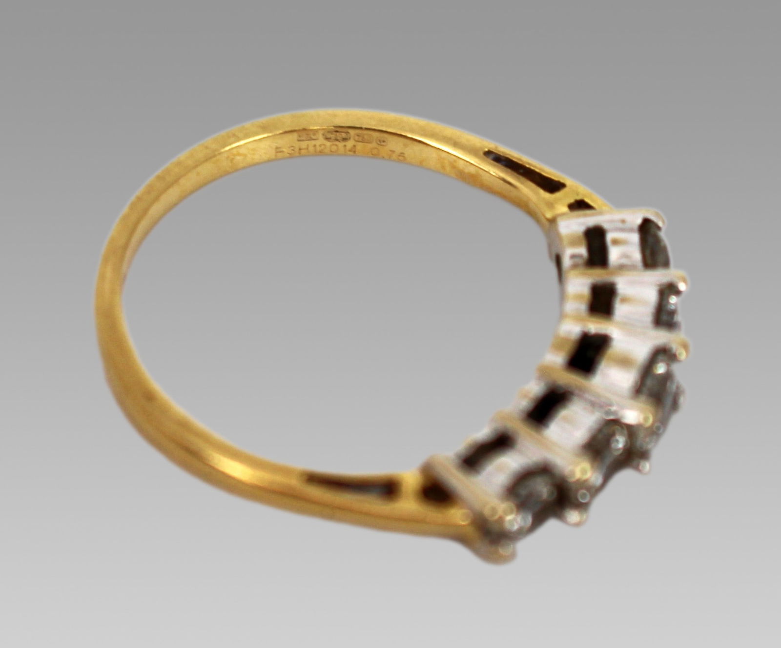 18ct Yellow Gold Diamond Five-Stone Ring – 0.75 Carat - 3