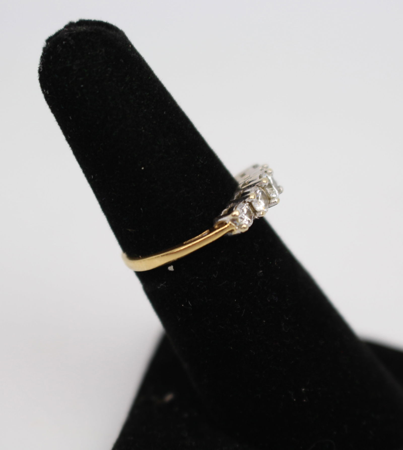 18ct Yellow Gold Diamond Five-Stone Ring – 0.75 Carat - 4