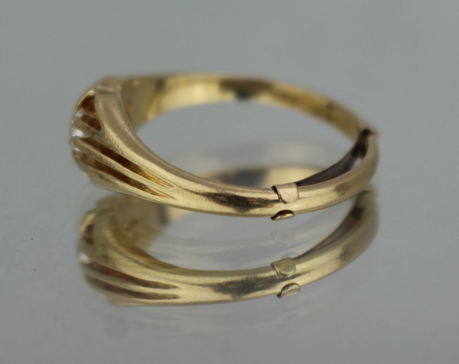 Vintage Gypsy Set 18ct Gold Diamond Ring - 3