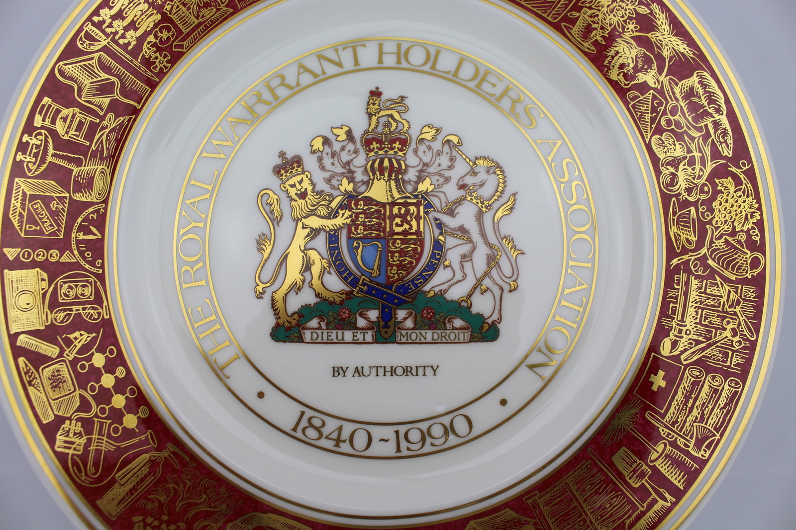Royal Worcester Royal Warrant Cabinet Plate - 2