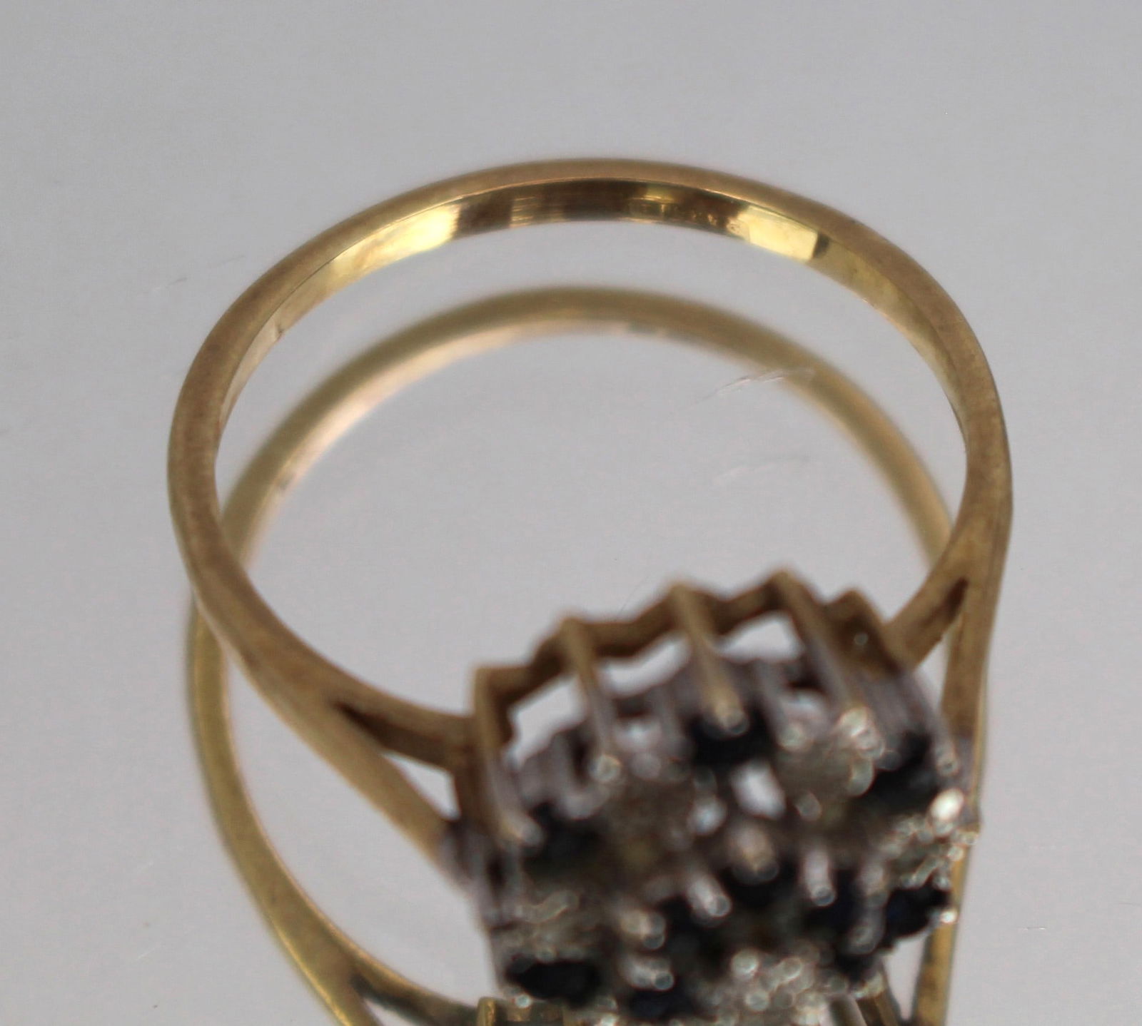 Vintage Sapphire & Diamond Ring - 2