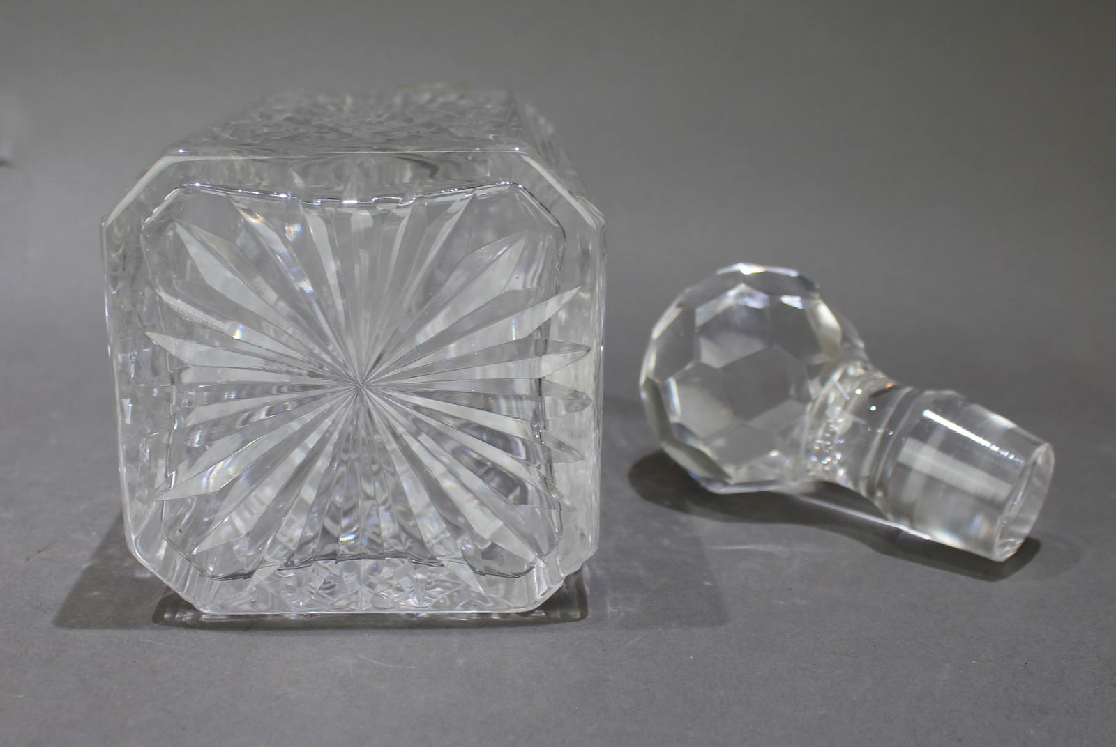 Vintage Cheviot British Crystal Square Shaped Spirit Decanter - 3