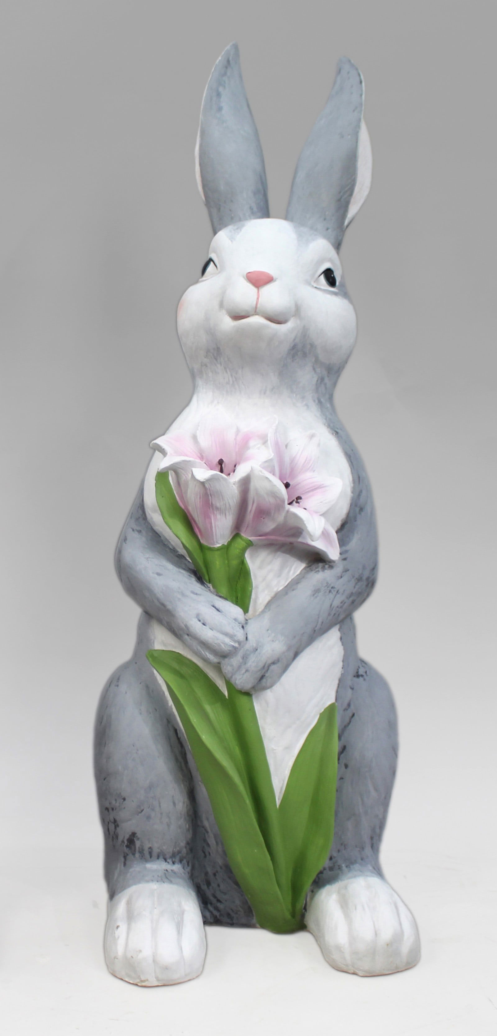 Hand Painted Grey Easter Bunny Statue: Title: Hand Painted Grey Easter Bunny Statue Description: Hand Painted Easter Bunny Statue Composite with a hand painted finish. Measures 30 x 38 x 93 (height) cm Condition: Used Delivery