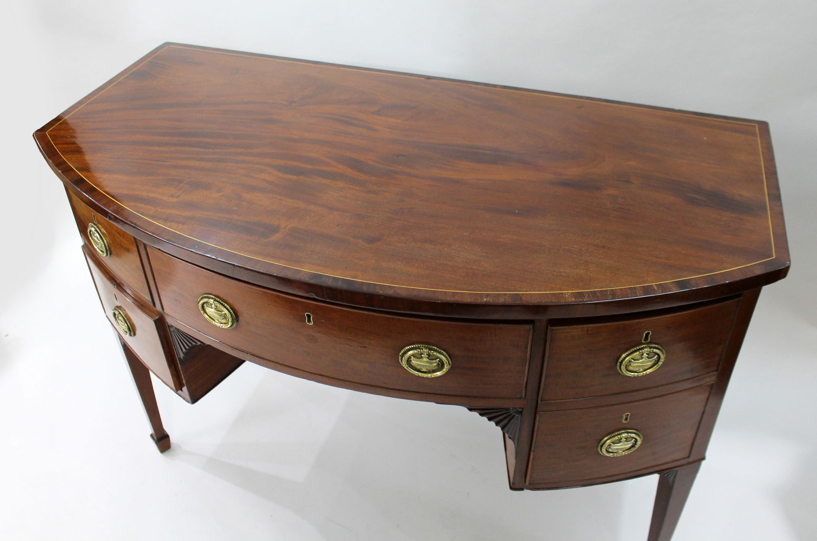 George III Mahogany Bow Fronted Serving Table - 3