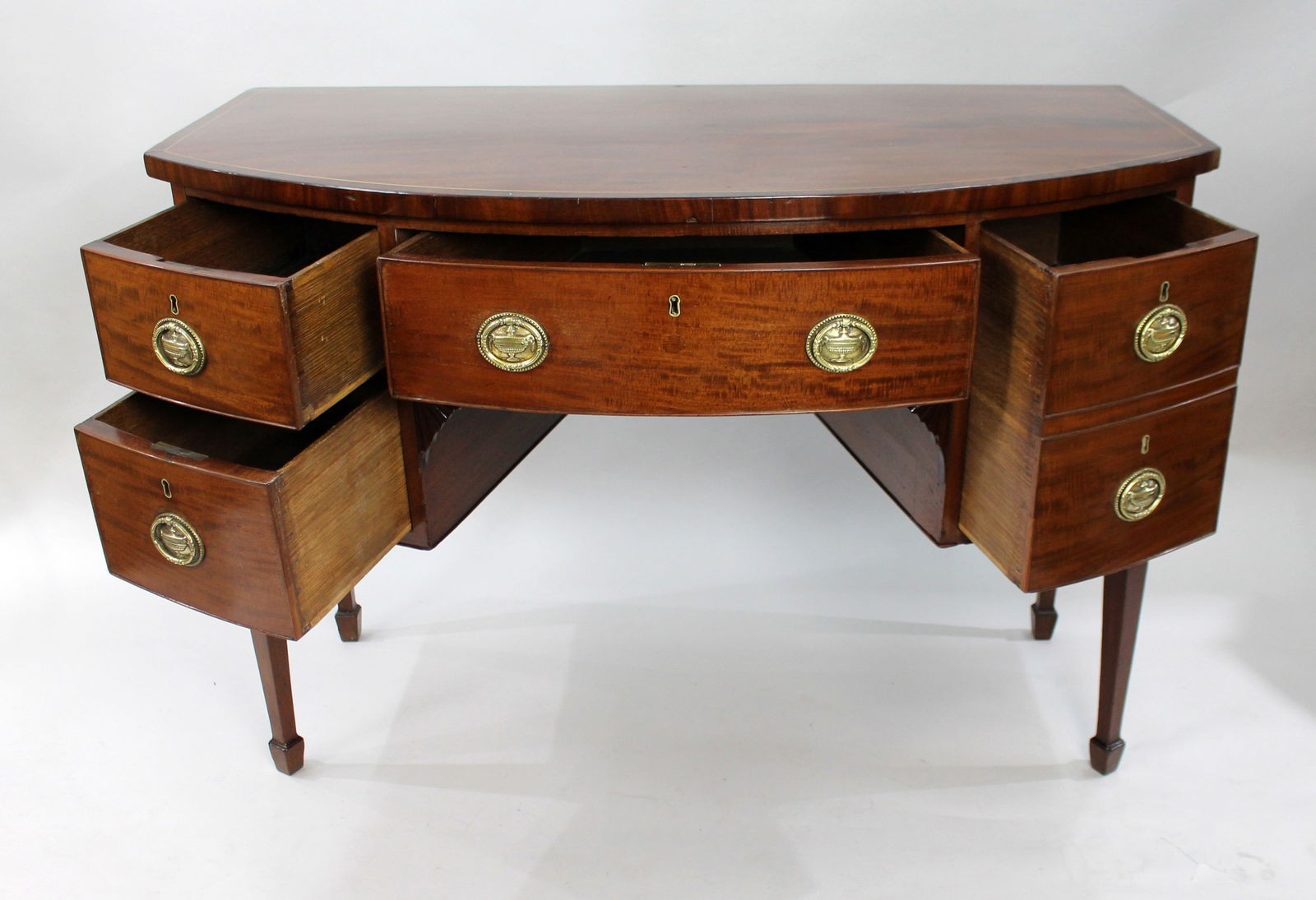 George III Mahogany Bow Fronted Serving Table - 6