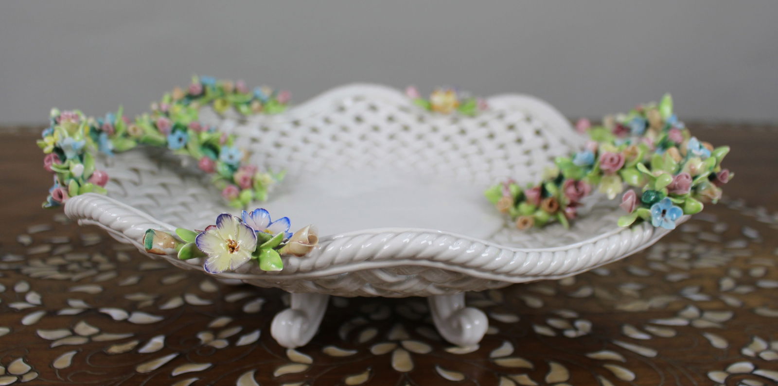 Vintage Italian Museo di Capodimonte Floral Lattice Basket Centrepiece: Title: Vintage Italian Museo di Capodimonte Floral Lattice Basket Centrepiece Description: Vintage Capodimonte Flower Encrusted Centrepiece Bowl Made in Italy, vintage mid 20th c.