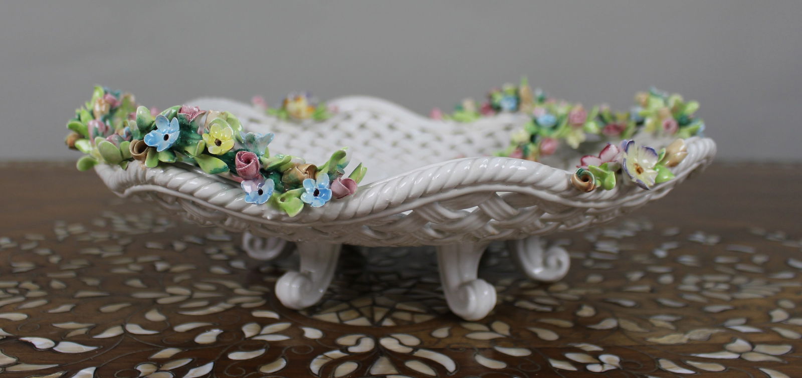 Vintage Italian Museo di Capodimonte Floral Lattice Basket Centrepiece - 6