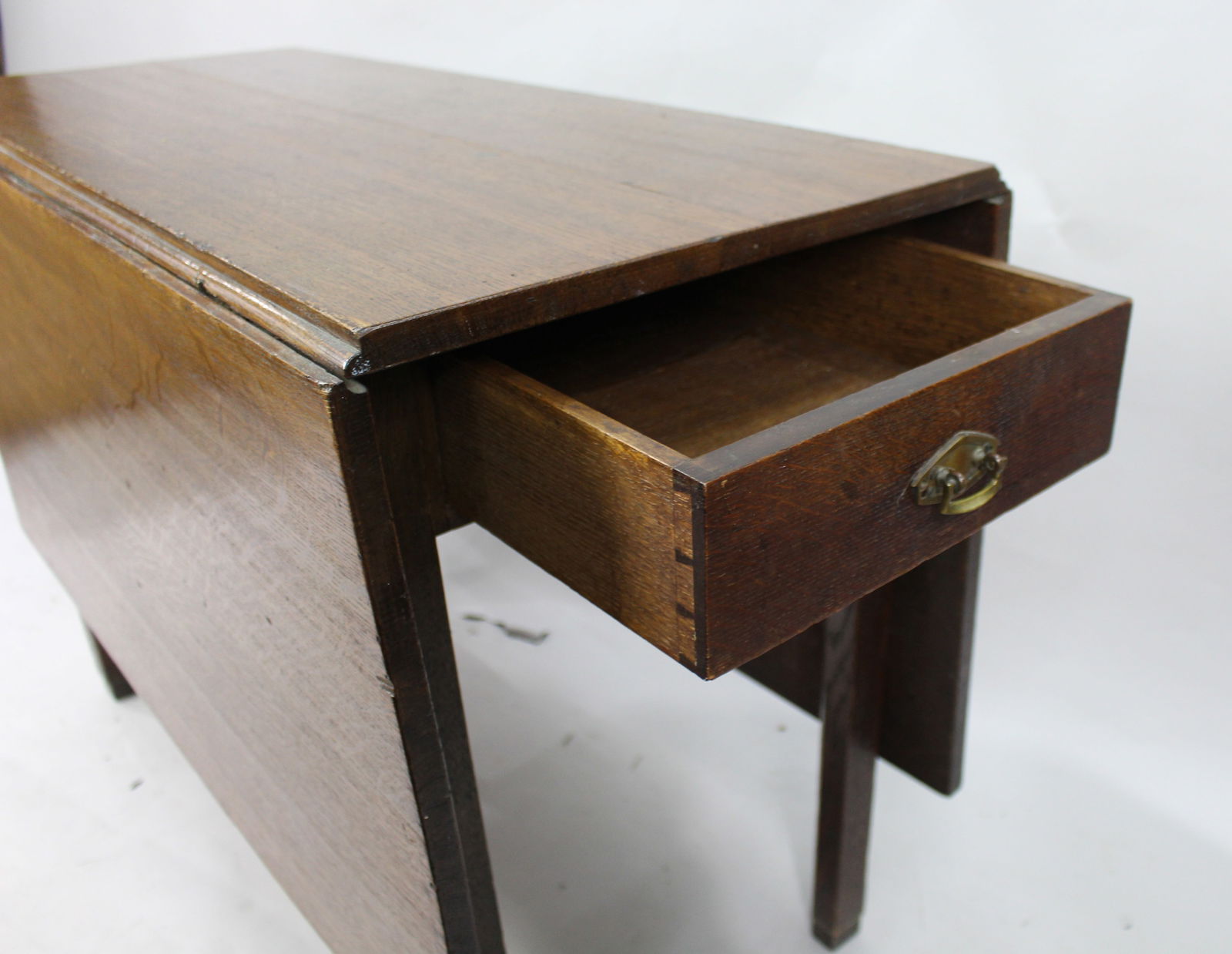 Georgian Oak Drop-Leaf Table c.1790 - 6