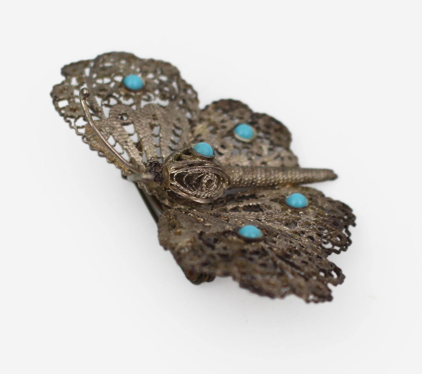 Early 20th Century Silver Filigree Butterfly Brooch with Turquoise Cabochons - 3