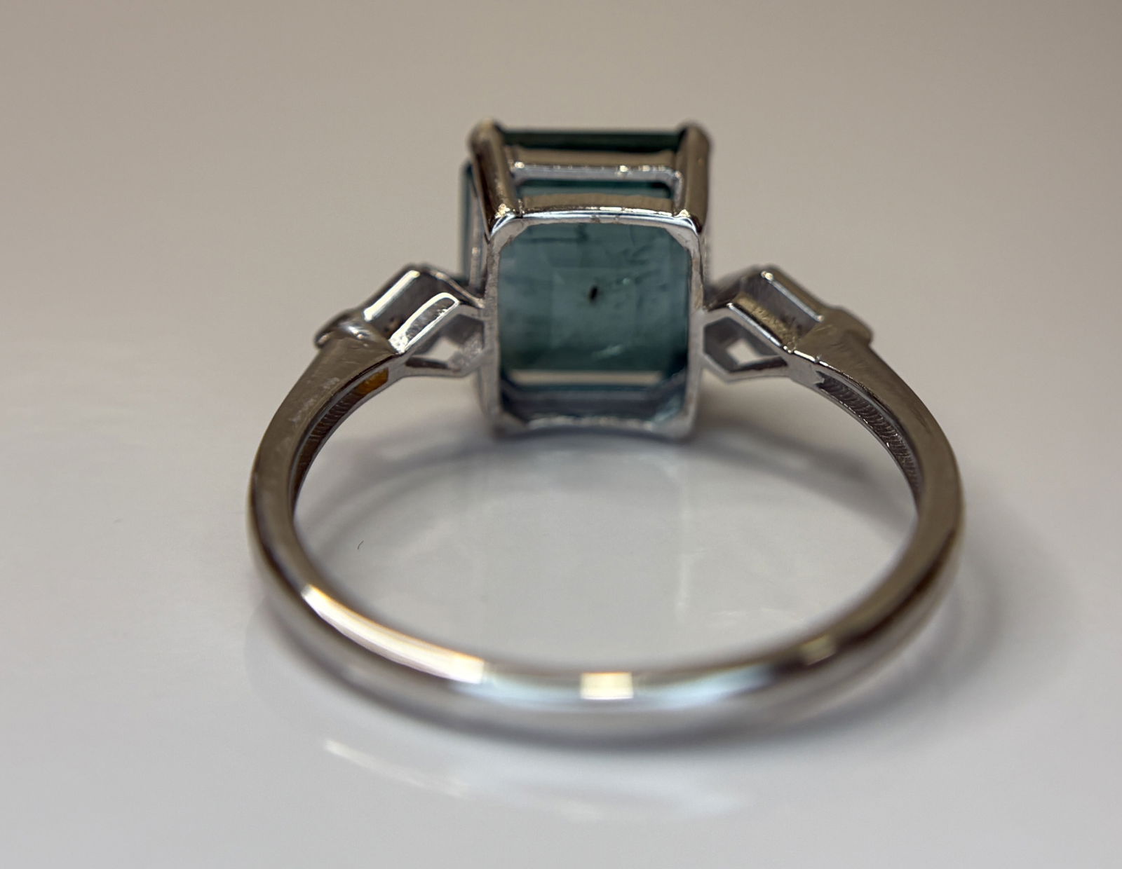 Beautiful 3.04 CT Natural Emerald With Natural Diamonds & 18k Gold - 6