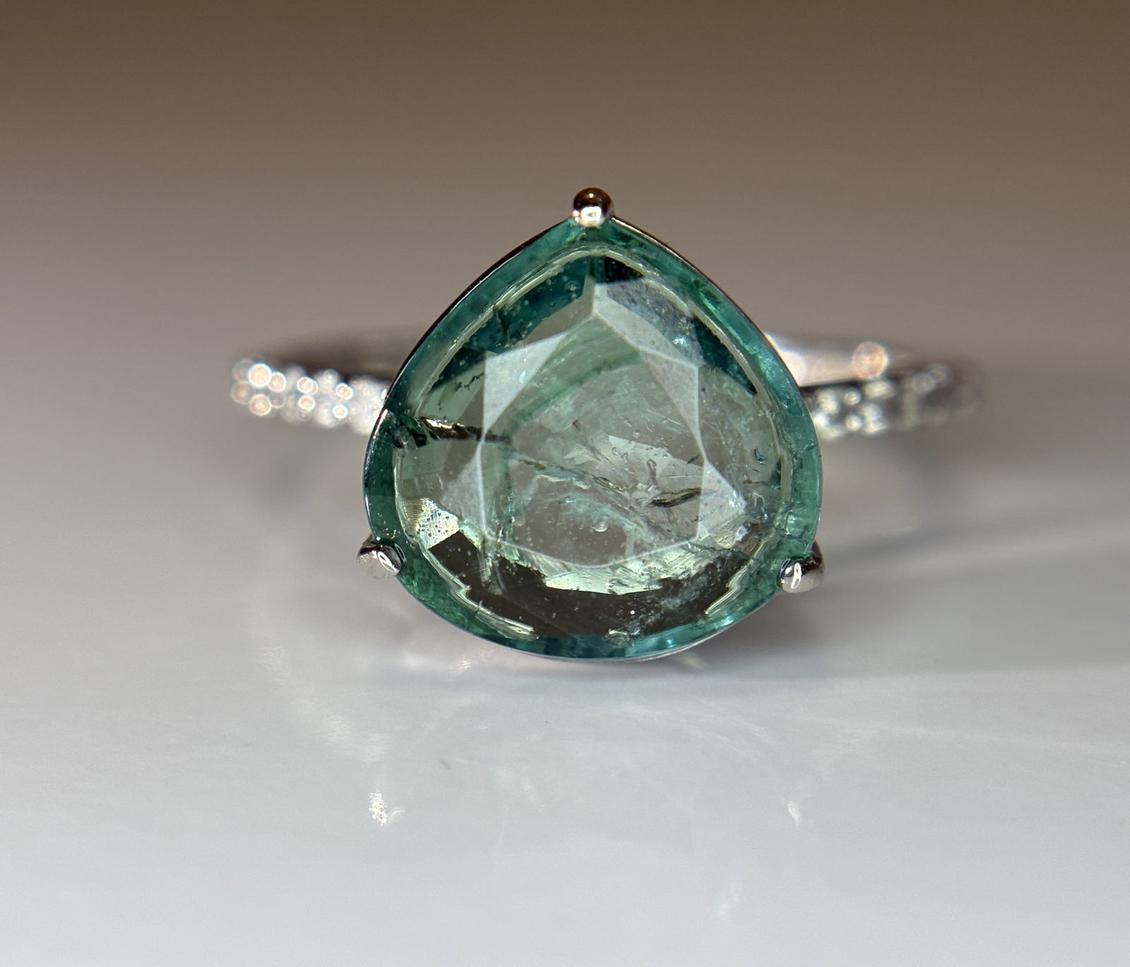 Beautiful 3.17 CT Natural Emerald Ring With Natural Diamonds & Platinum 950 (1 of 8)