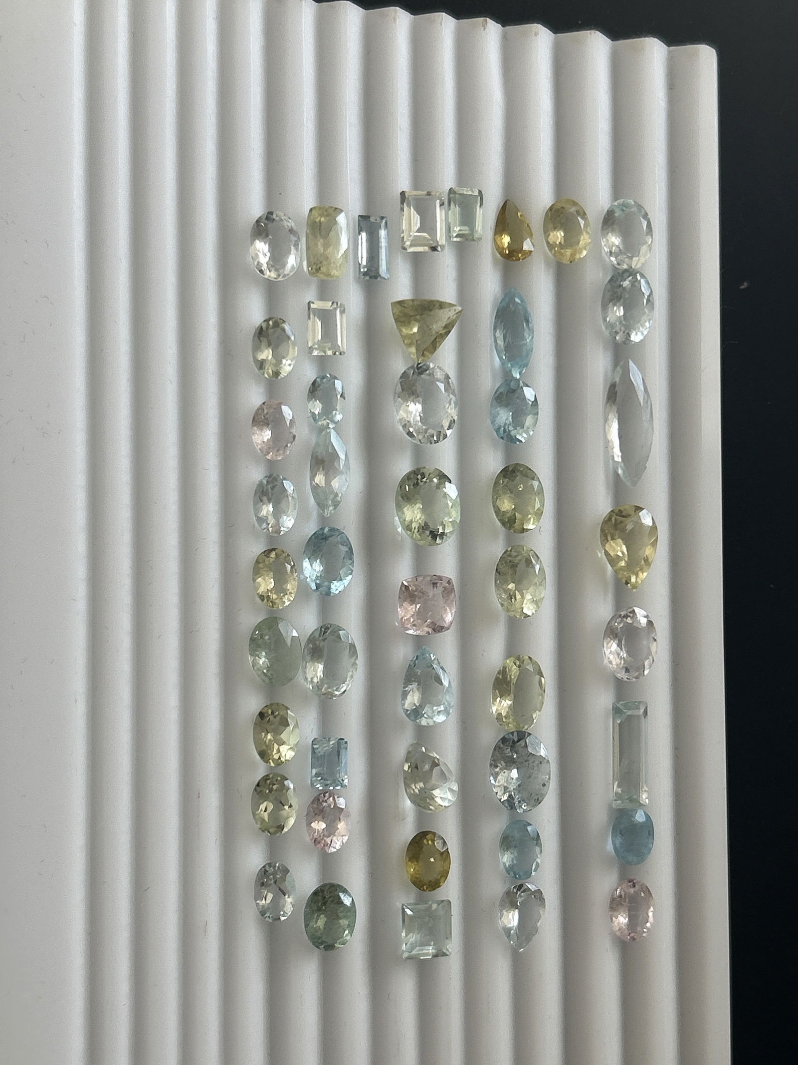 77.05ct Natural Blue and Green Aquamarine and Pink Morganite - 2