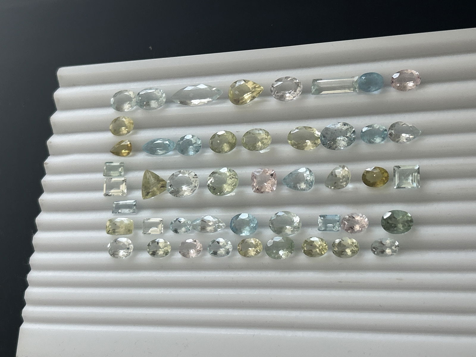 77.05ct Natural Blue and Green Aquamarine and Pink Morganite - 6