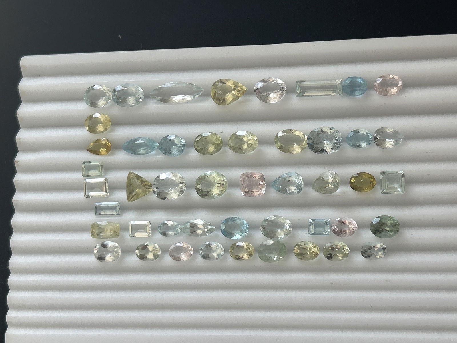 77.05ct Natural Blue and Green Aquamarine and Pink Morganite - 7