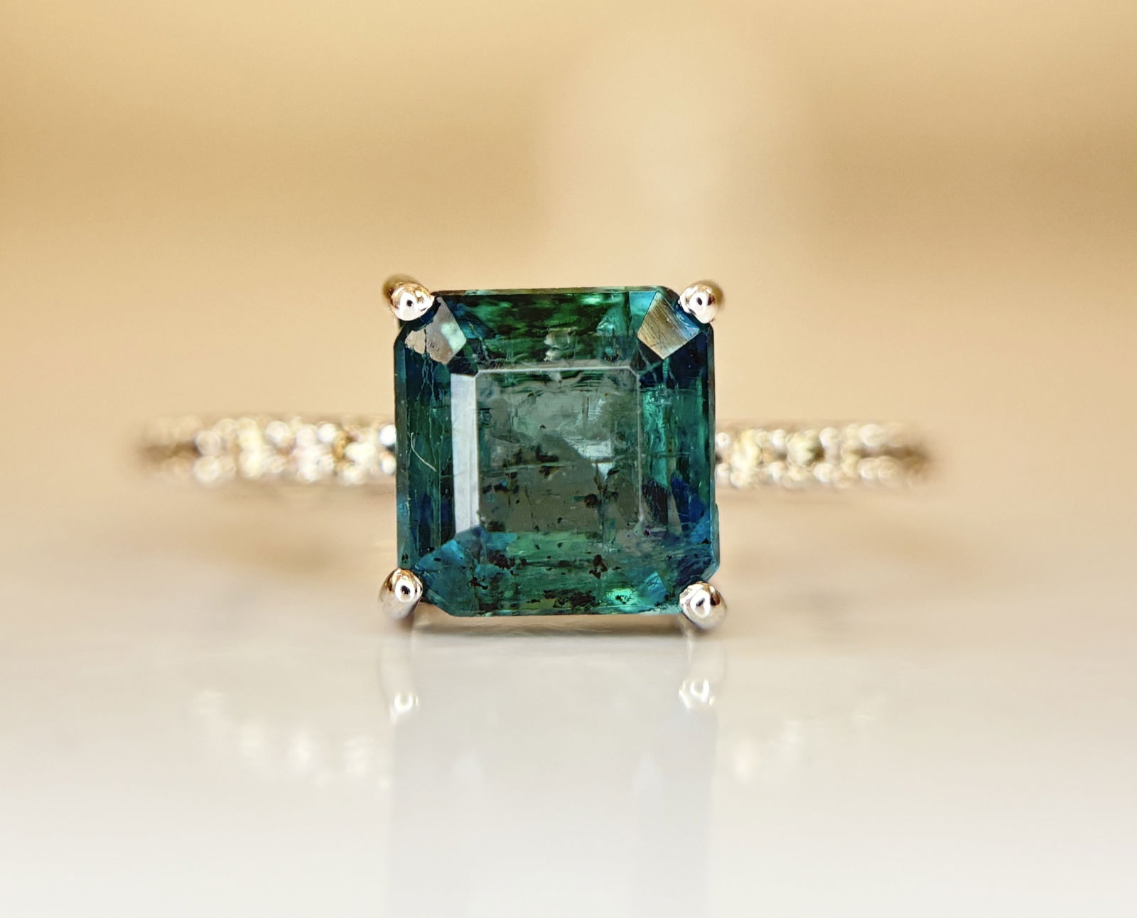 Beautiful 2.50 CT Natural Emerald Ring With Natural Diamonds & Platinum 950 (1 of 9)