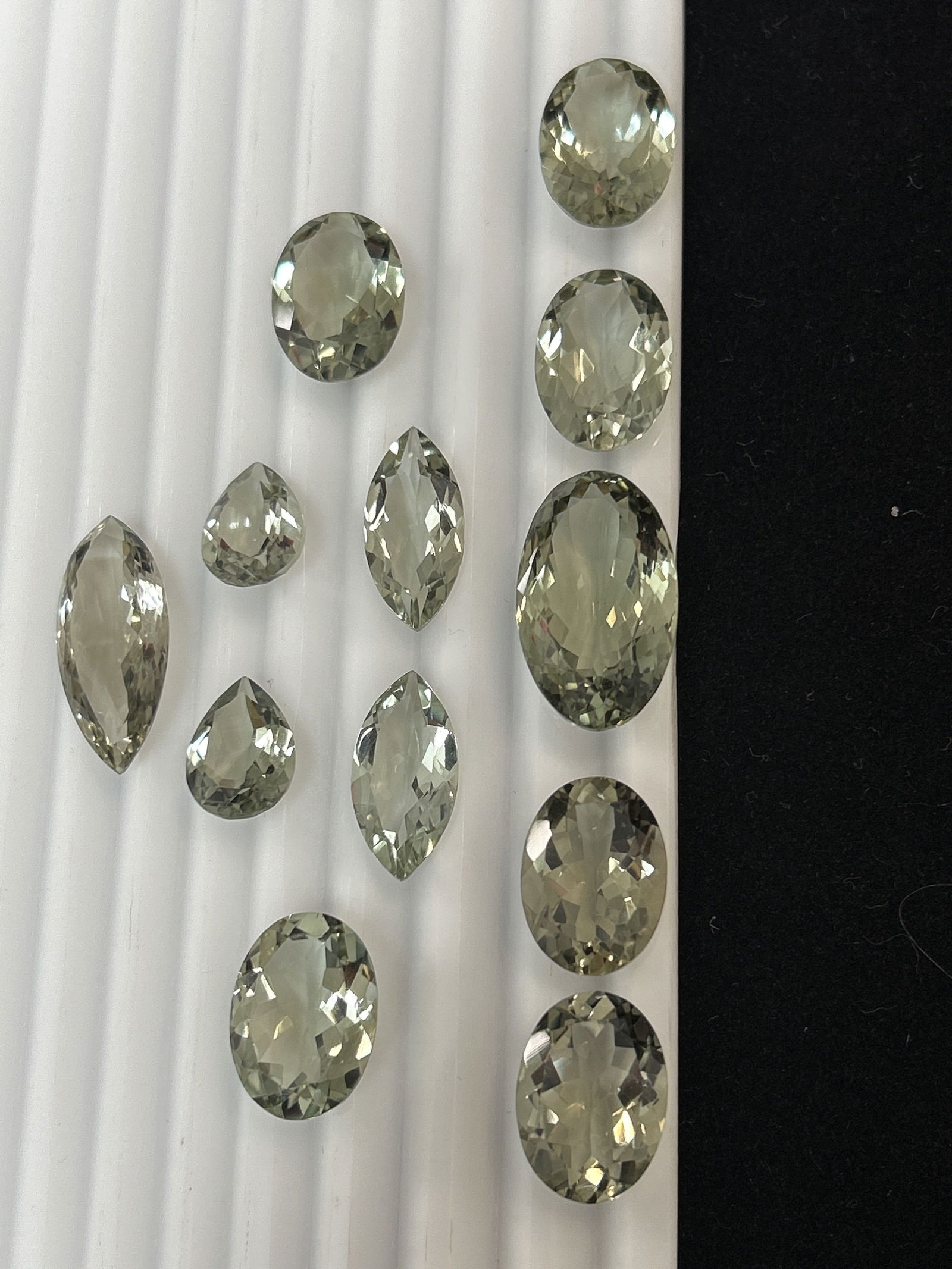 121.15ct Green Natural Amethyst - 5