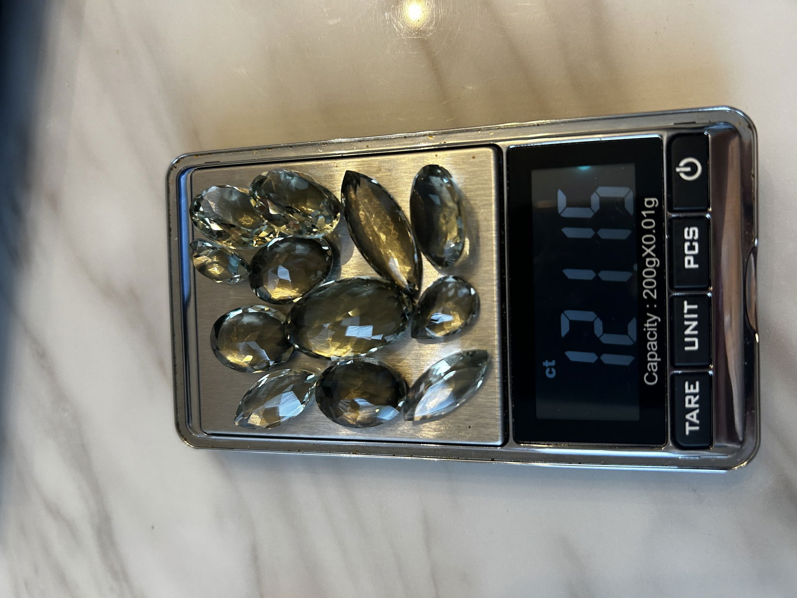 121.15ct Green Natural Amethyst - 9