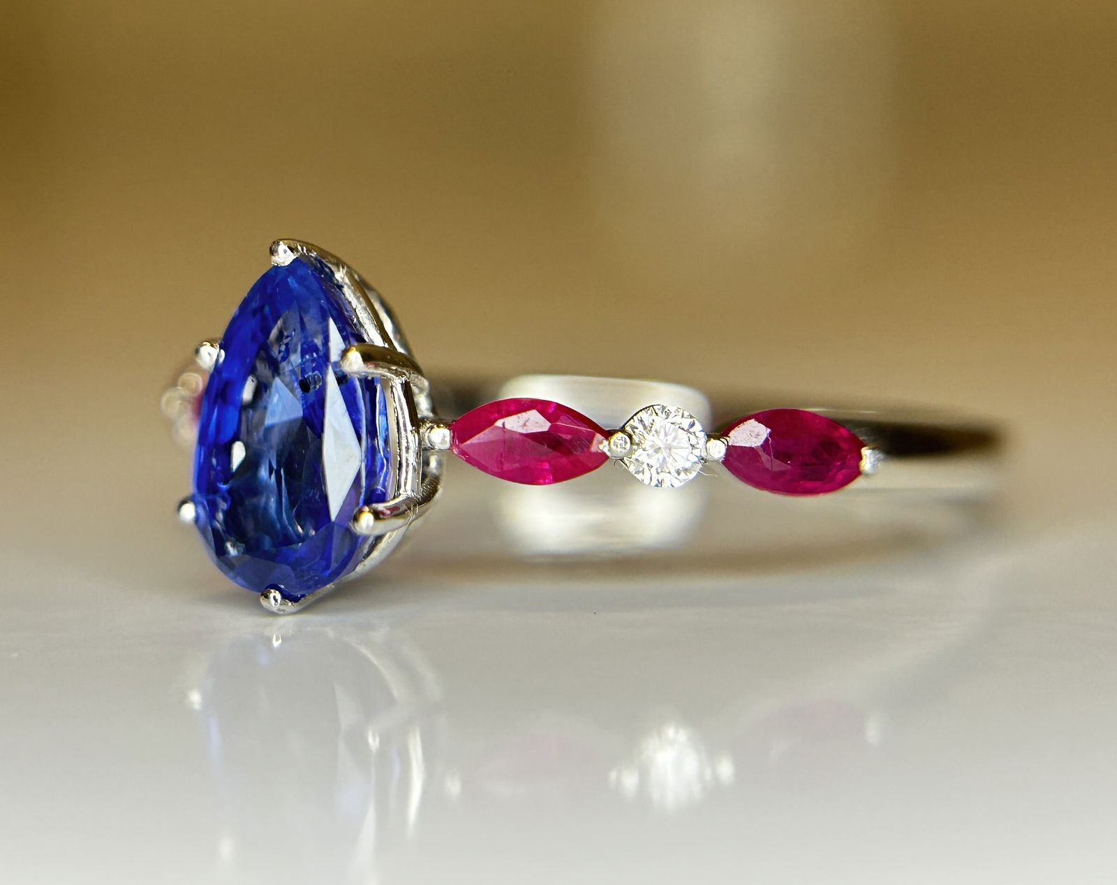 Beautiful 1.06 CT Unheated Burma Blue Sapphire With Burma Ruby, Natural Diamonds & 950 Platinum - 5