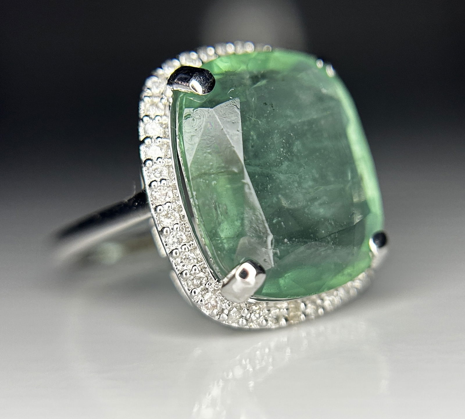 Beautiful 10.04 ct Natural Emerald With Natural Diamonds & 18k Gold - 6
