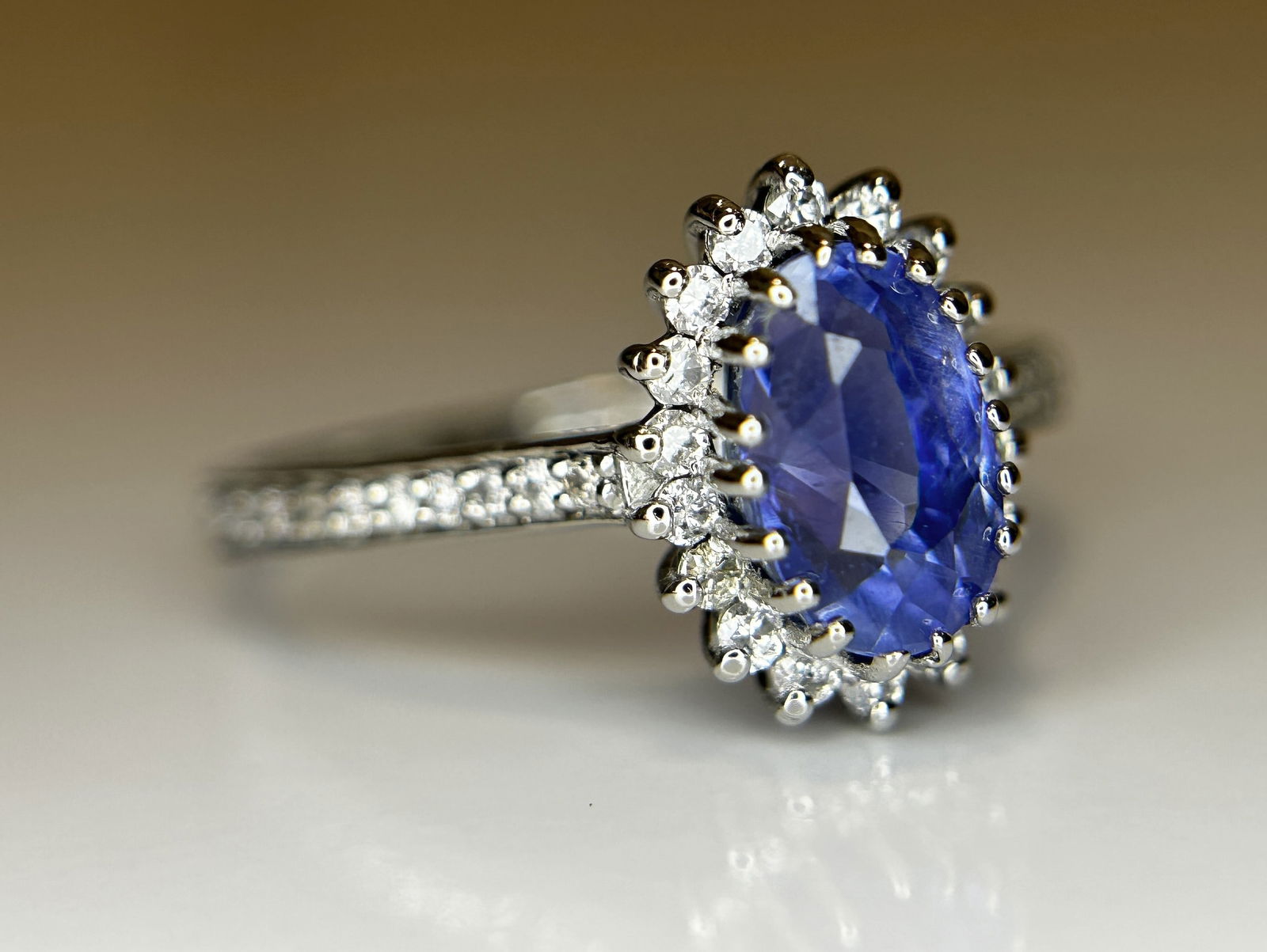 Beautiful 2.19 CT Unheated Burma Blue Sapphire Diamonds & 950 Platinum - 10
