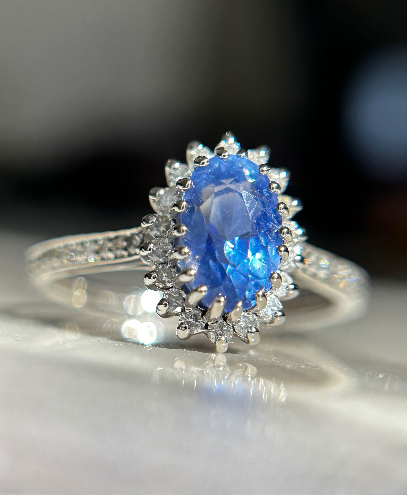 Beautiful 2.19 CT Unheated Burma Blue Sapphire Diamonds & 950 Platinum - 4