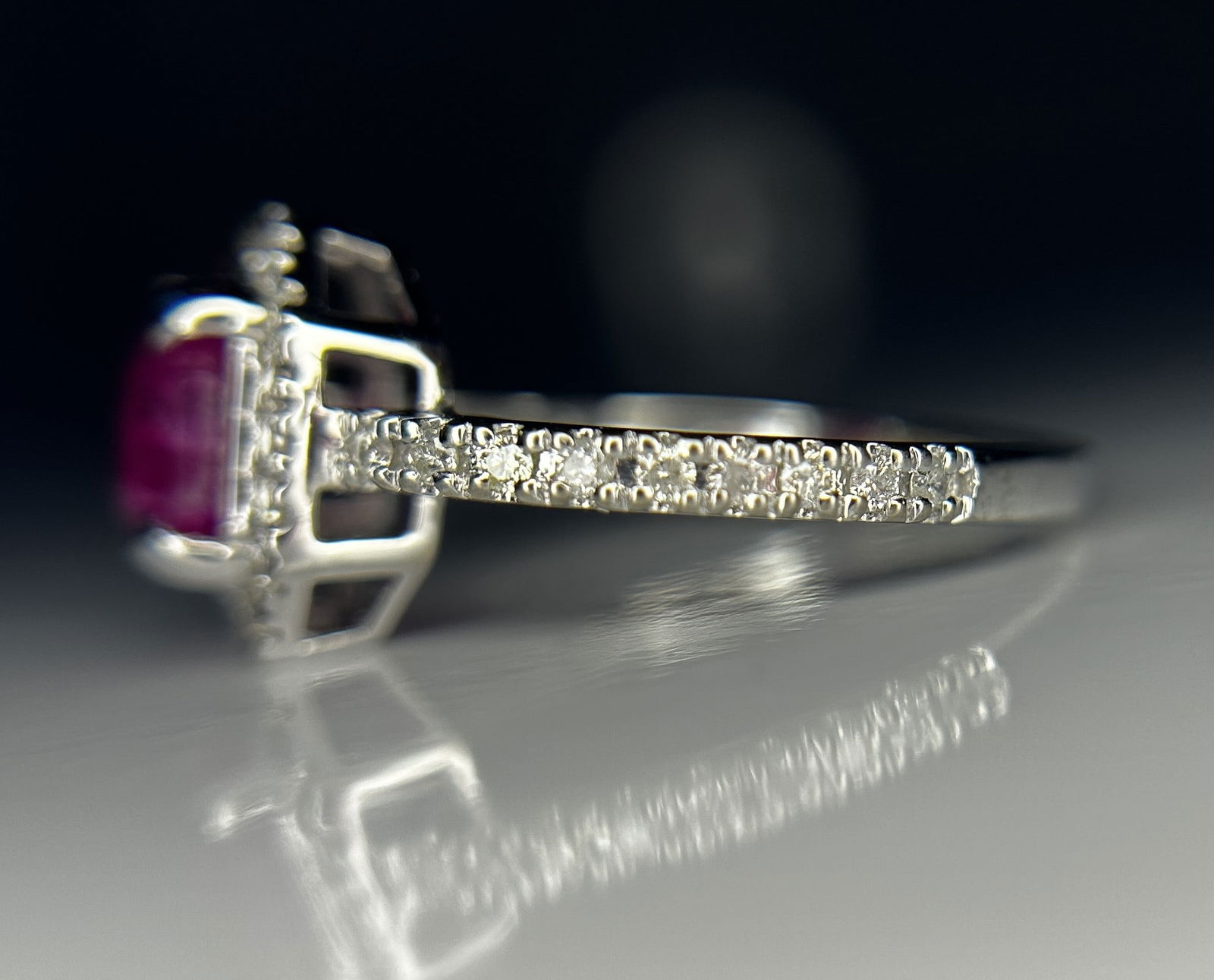 Beautiful 2.11 CT Unheated Old Burma Ruby With Natural Diamonds & 18k Gold - 7