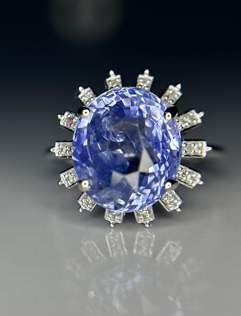 Beautiful 7.90CT Unheated Ceylon Blue Sapphire With Natural Diamonds & 18k Gold - 2