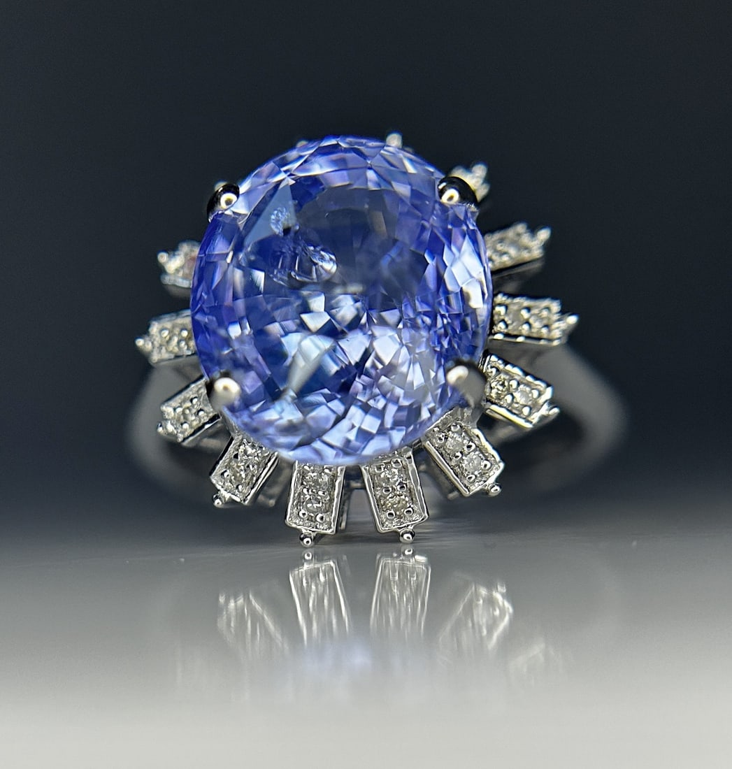 Beautiful 7.90CT Unheated Ceylon Blue Sapphire With Natural Diamonds & 18k Gold - 8