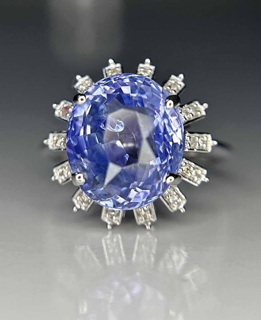 Beautiful 7.90CT Unheated Ceylon Blue Sapphire With Natural Diamonds & 18k Gold - 9