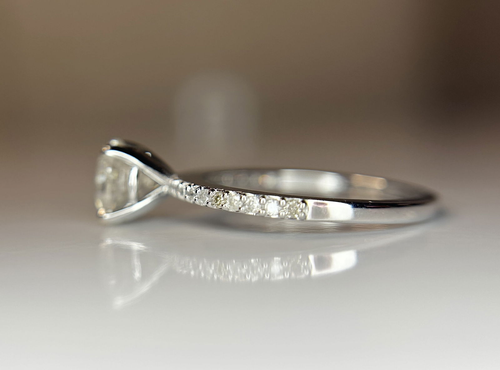 Beautiful 1.82ct Untreated Natural Solitaire Diamond & 18k Gold - 3