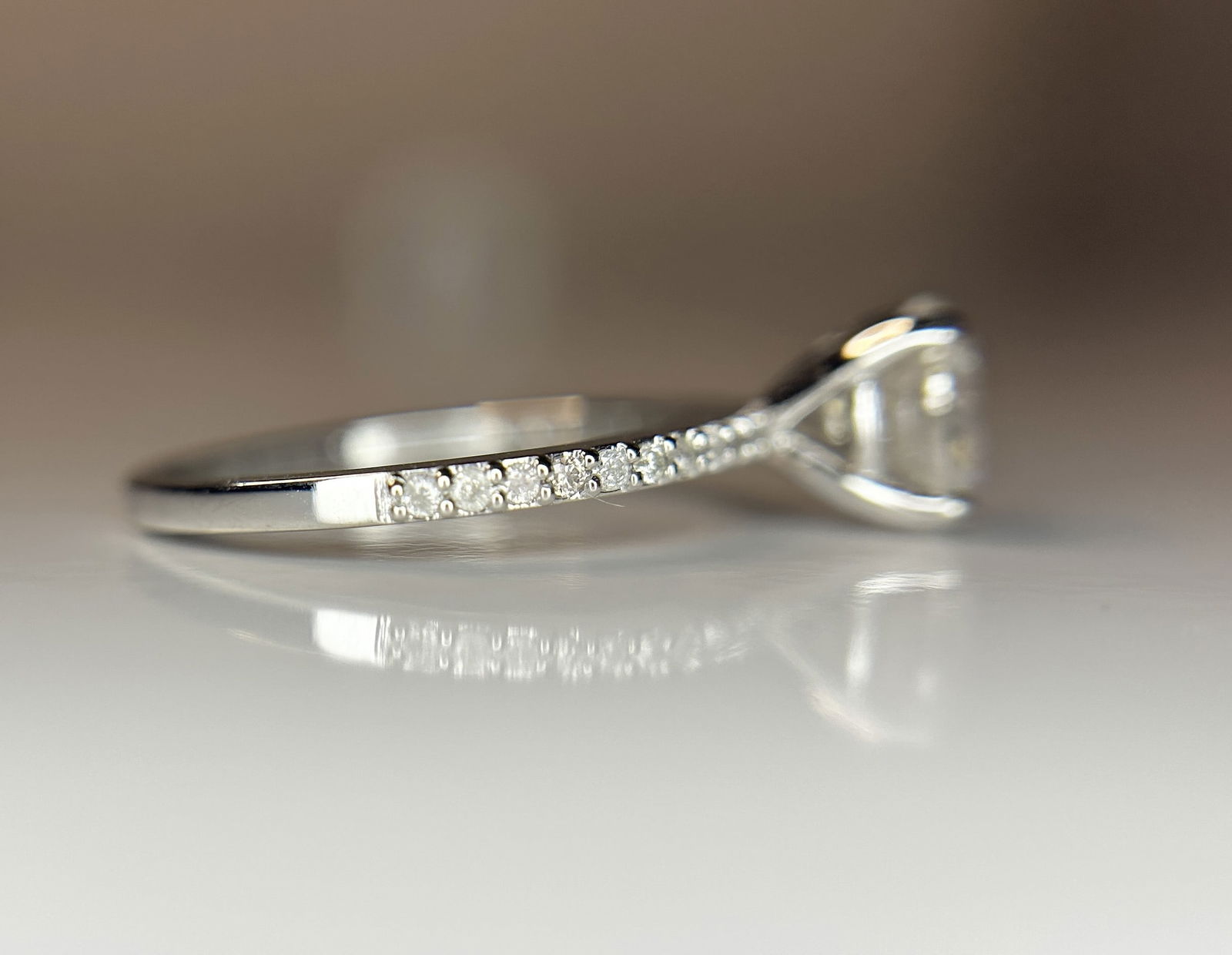 Beautiful 1.82ct Untreated Natural Solitaire Diamond & 18k Gold - 5