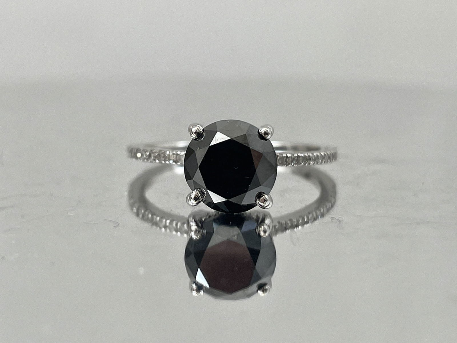 Beautiful Natural 2.64 CT Black Diamond Ring With Natural Diamonds & 18k Gold (1 of 6)