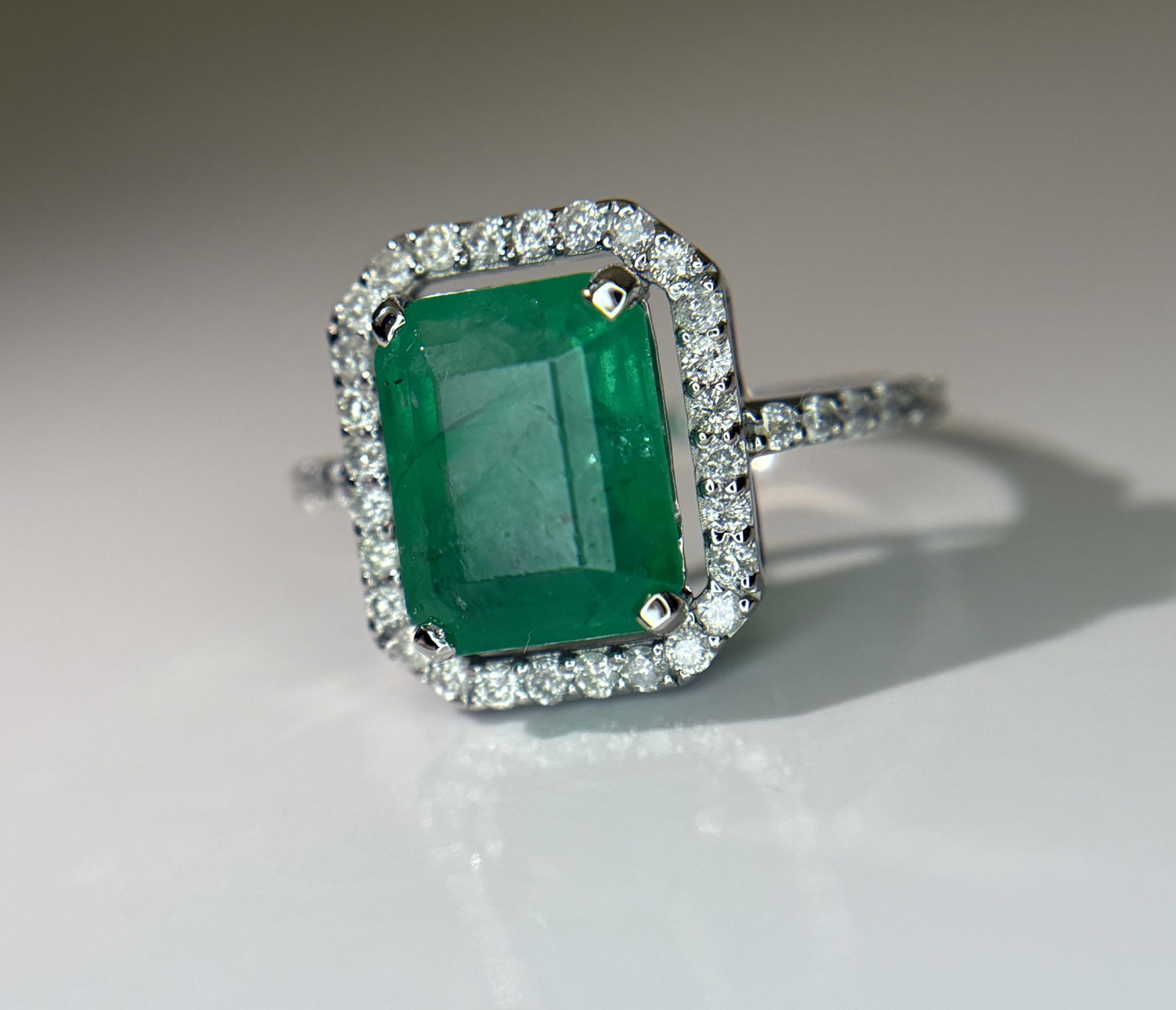 Beautiful 3.50 CT Natural Emerald Ring With Natural Diamonds & Platinum 950 - 6