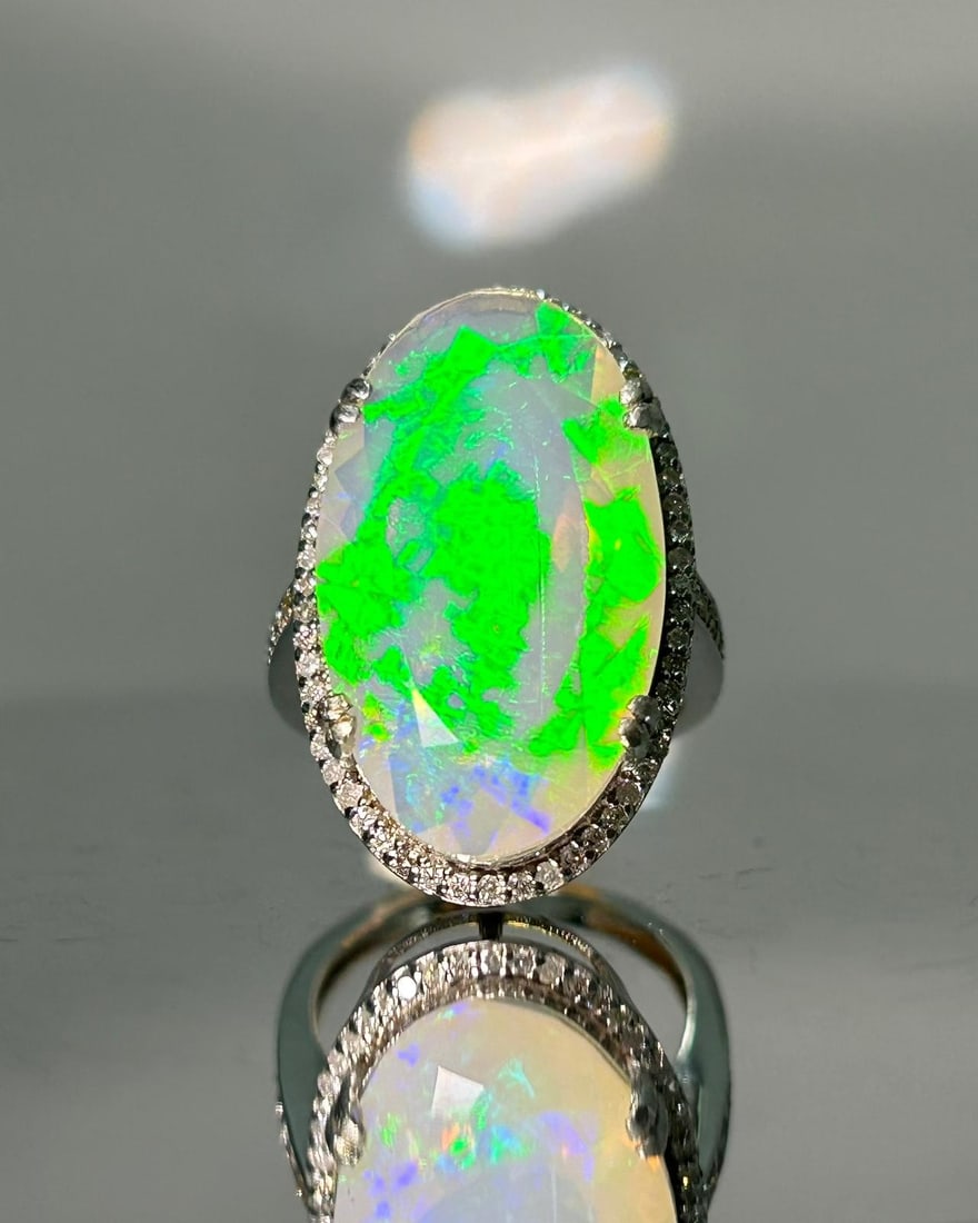 Beautiful Faceted 7.74 CT Natural Opal Ring With Natural Diamond & 18k Gold (1 of 11)