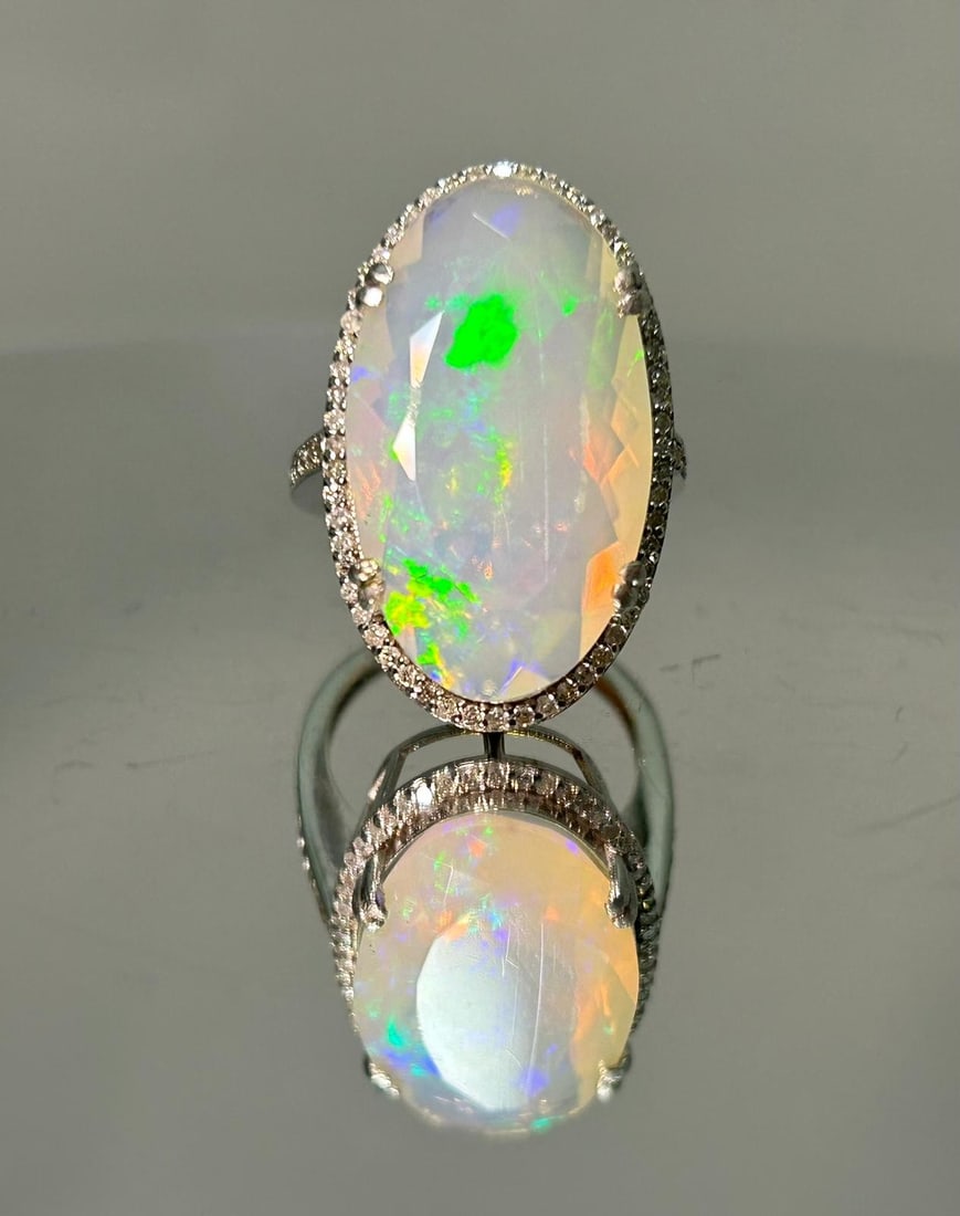 Beautiful Faceted 7.74 CT Natural Opal Ring With Natural Diamond & 18k Gold - 6