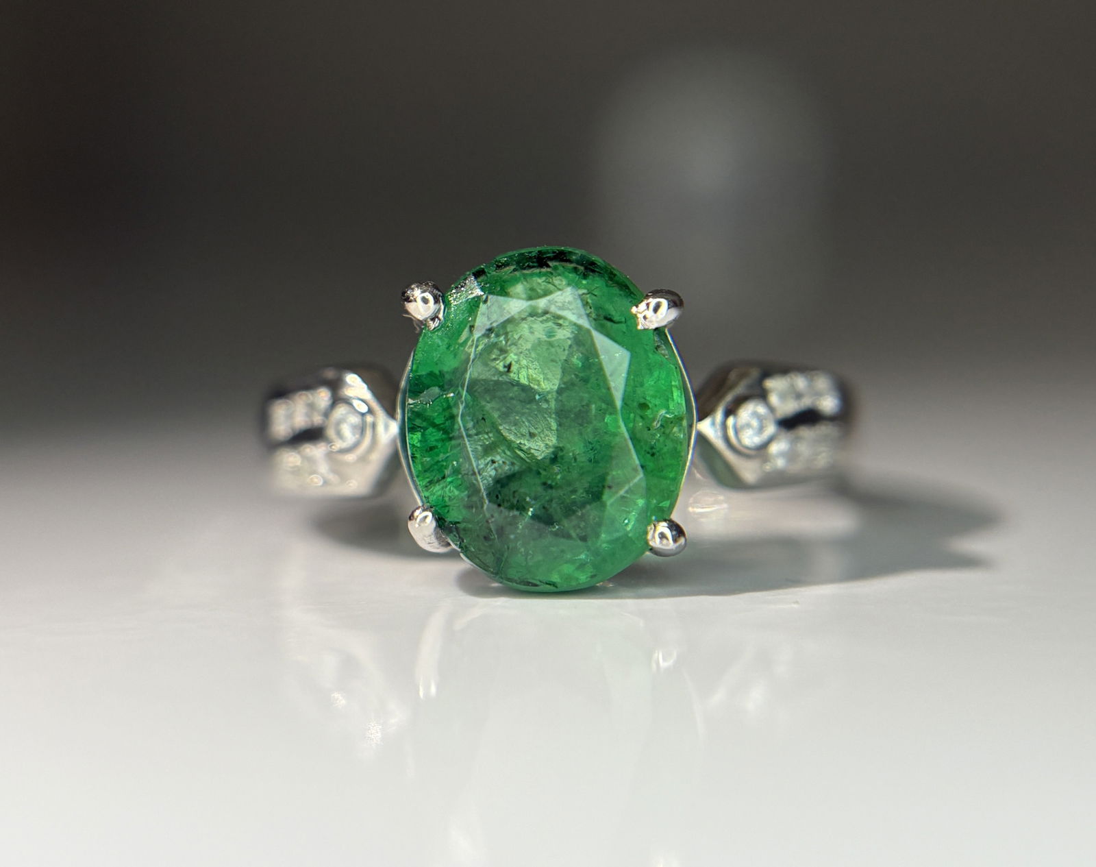 Beautiful 2.90 CT Natural Emerald Ring With Natural Diamonds & Platinum 950 (1 of 9)
