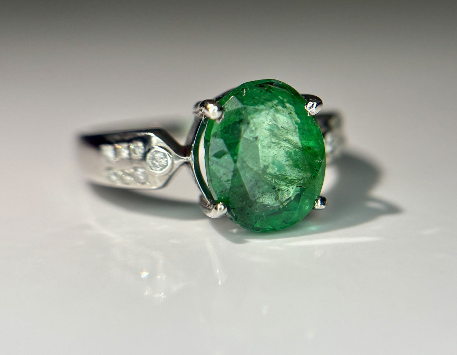 Beautiful 2.90 CT Natural Emerald Ring With Natural Diamonds & Platinum 950 - 7