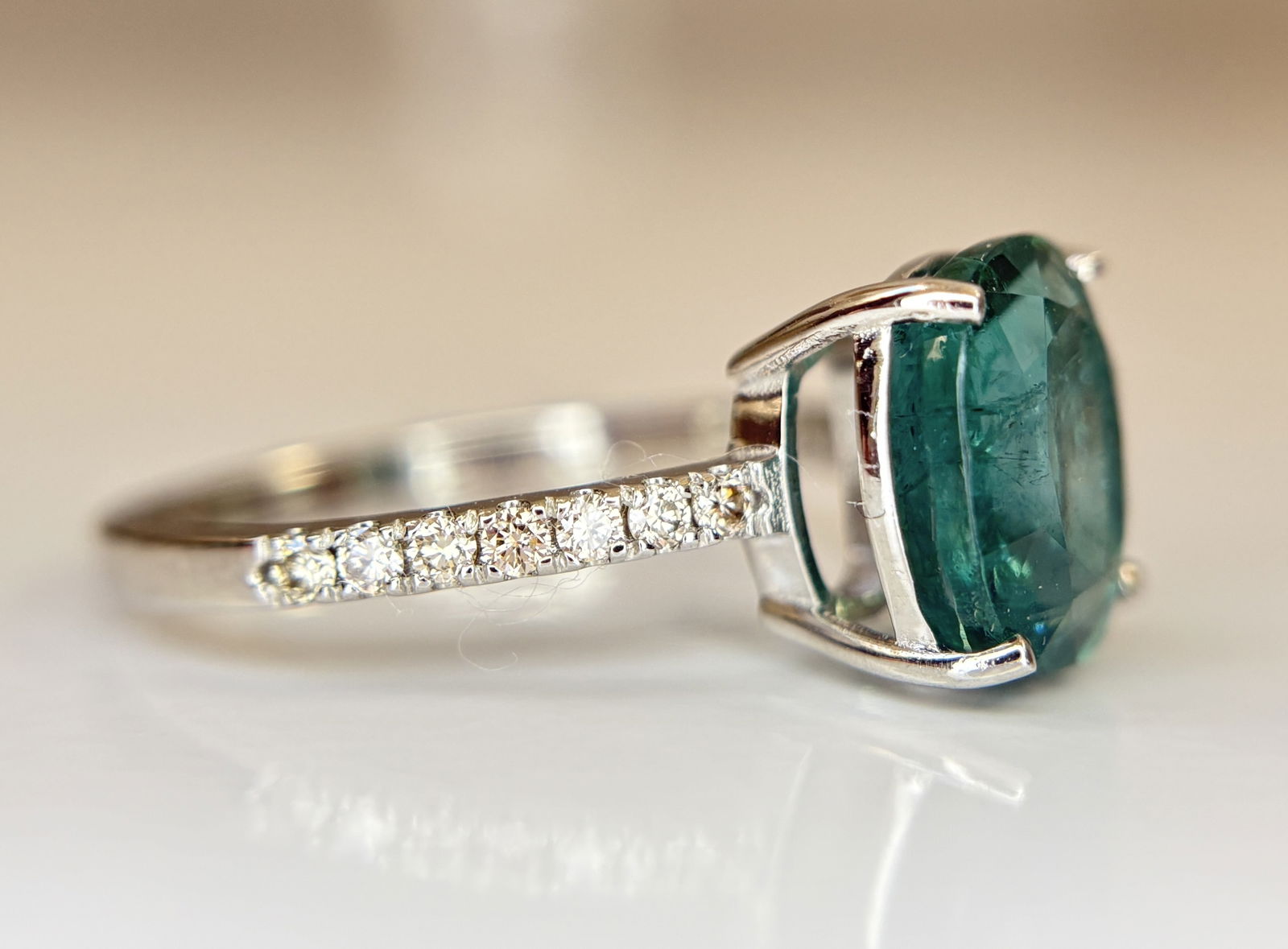 Beautiful 3.10 CT Natural Emerald Ring With Natural Diamonds & Platinum 950 - 7