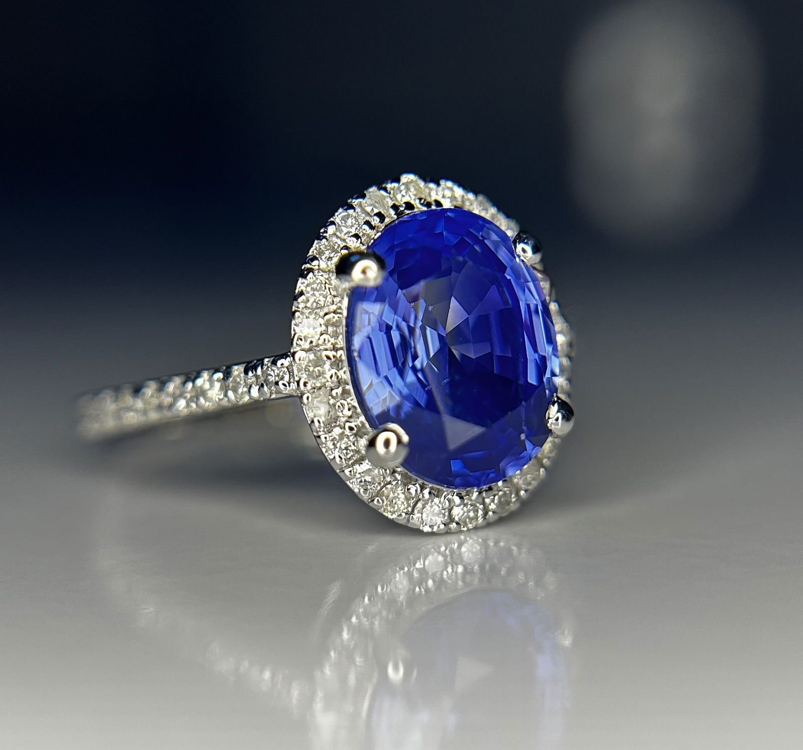 Beautiful 3.04ct Unheated Ceylon Blue Sapphire With Natural Diamonds & 18k Gold - 7