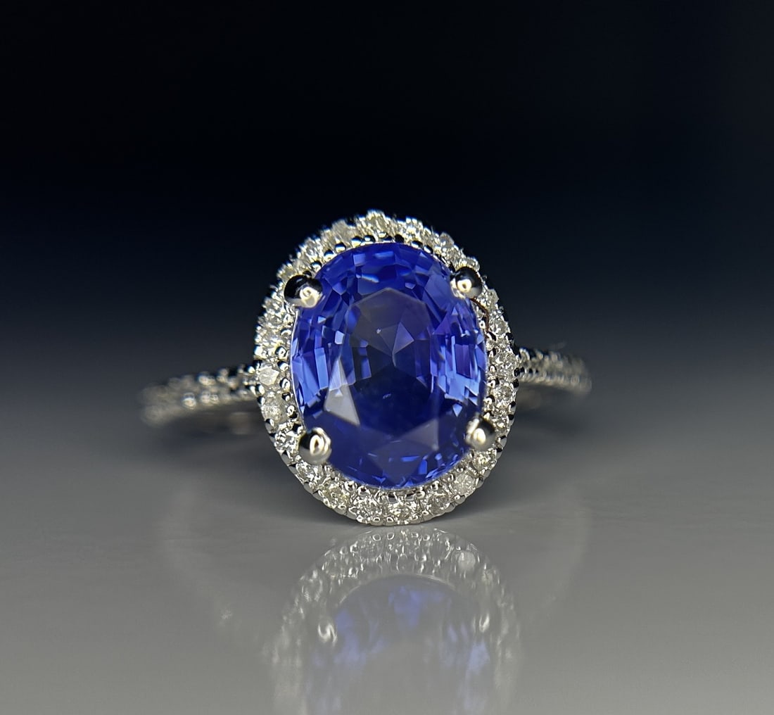 Beautiful 3.04ct Unheated Ceylon Blue Sapphire With Natural Diamonds & 18k Gold - 9