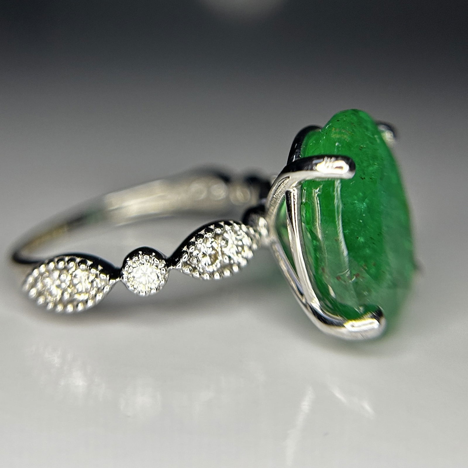 Beautiful 7.43ct Natural Emerald With Natural Diamonds & 18k Gold - 5