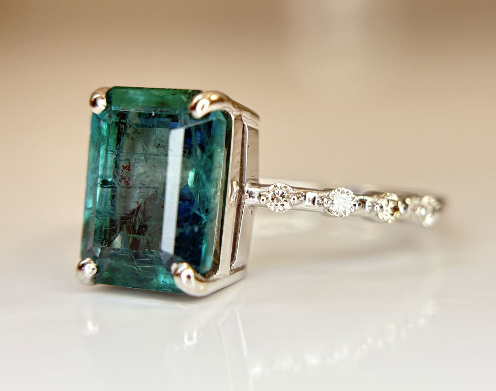 Beautiful 3.00 CT Natural Emerald Ring With Natural Diamonds & Platinum 950 - 2