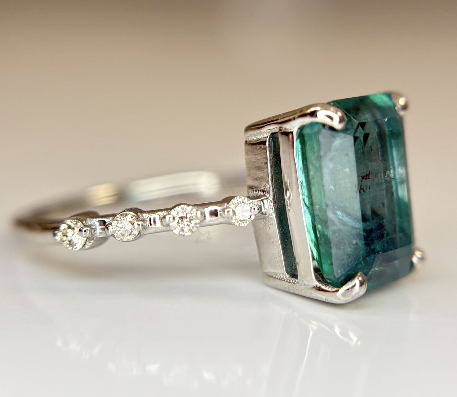 Beautiful 3.00 CT Natural Emerald Ring With Natural Diamonds & Platinum 950 - 4