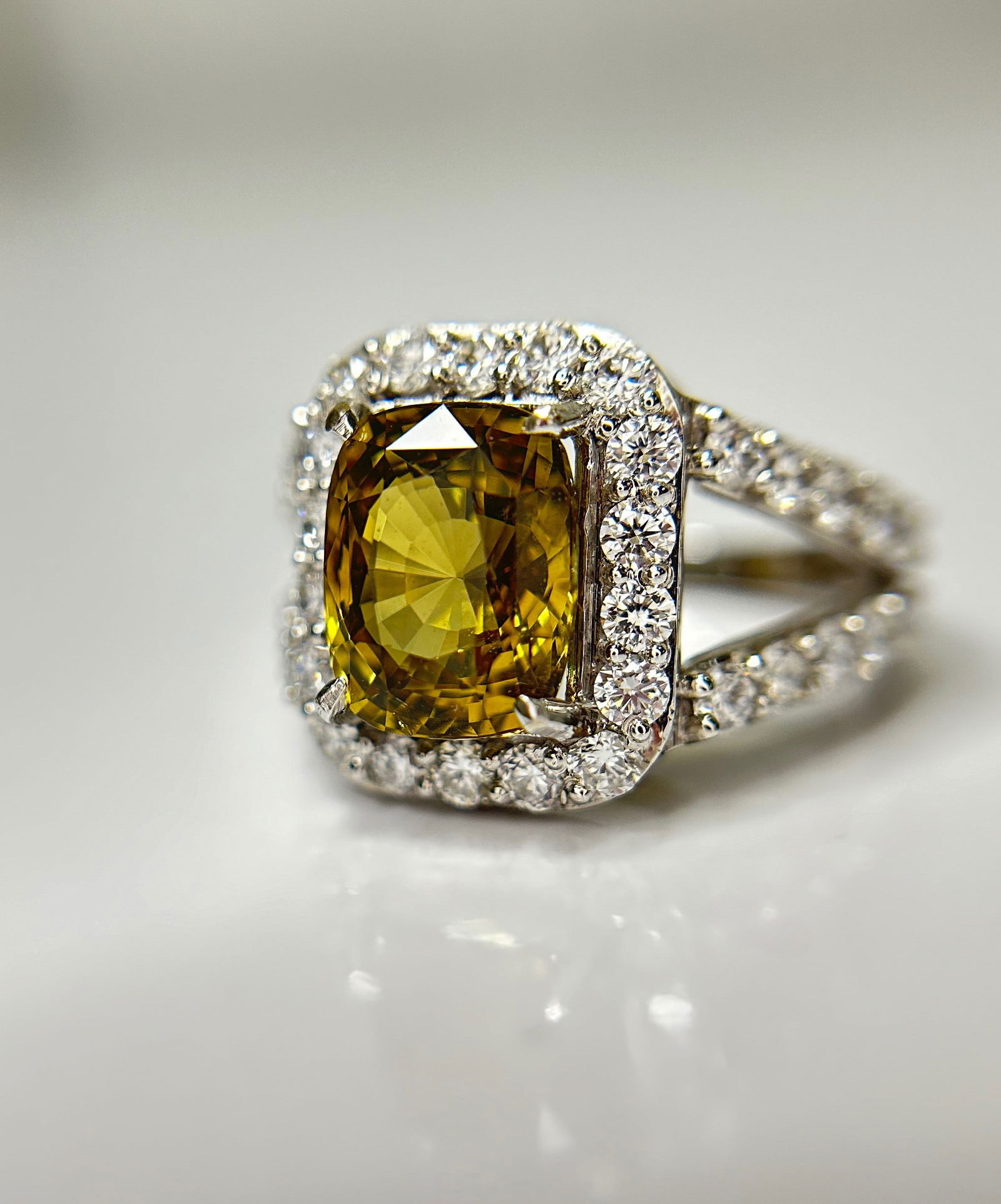 GIA Certified Natural Alexandrite 4.17ct Ring With 1.55 Cts Diamond & 18k White - 7