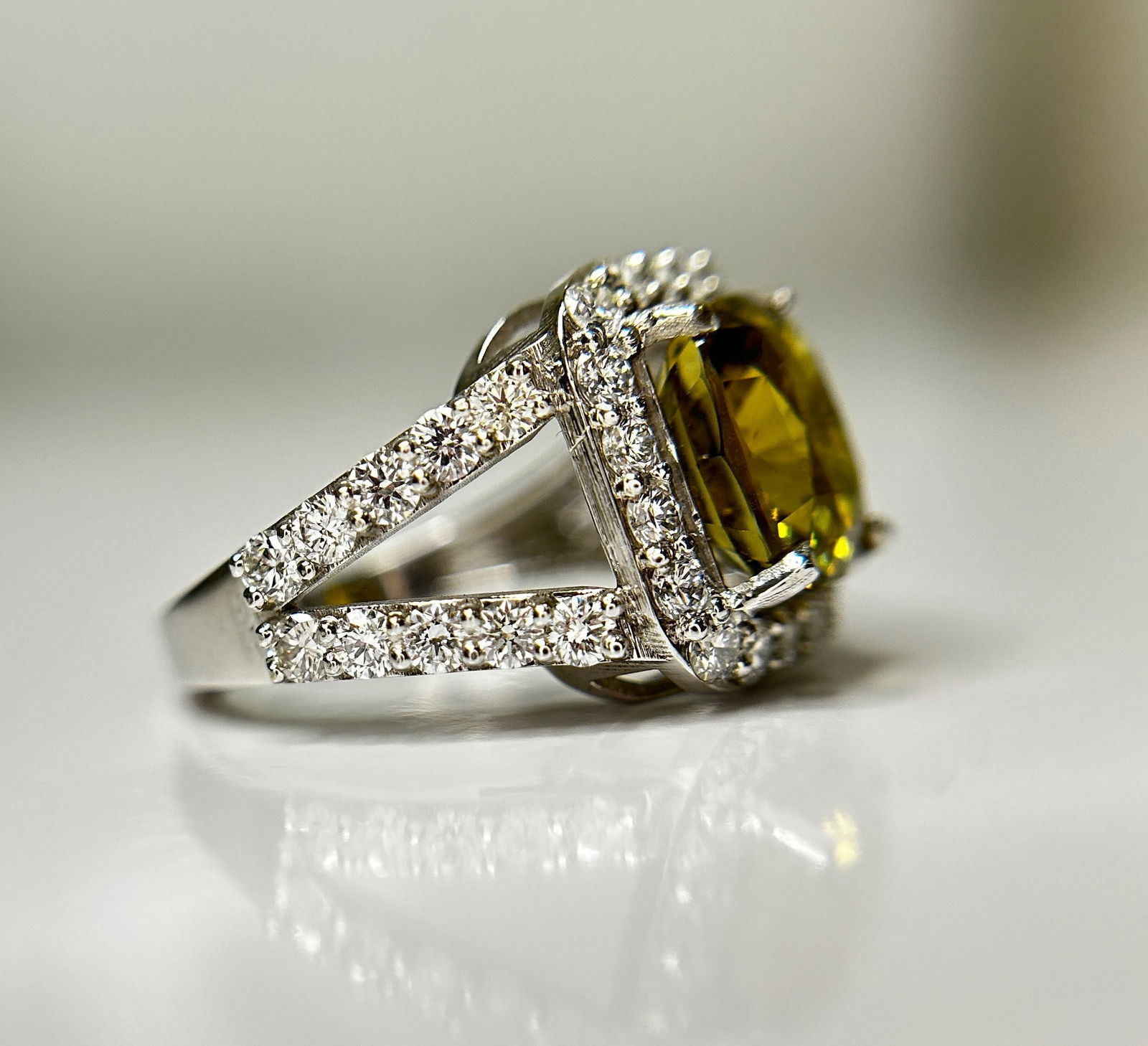 GIA Certified Natural Alexandrite 4.17ct Ring With 1.55 Cts Diamond & 18k White - 8