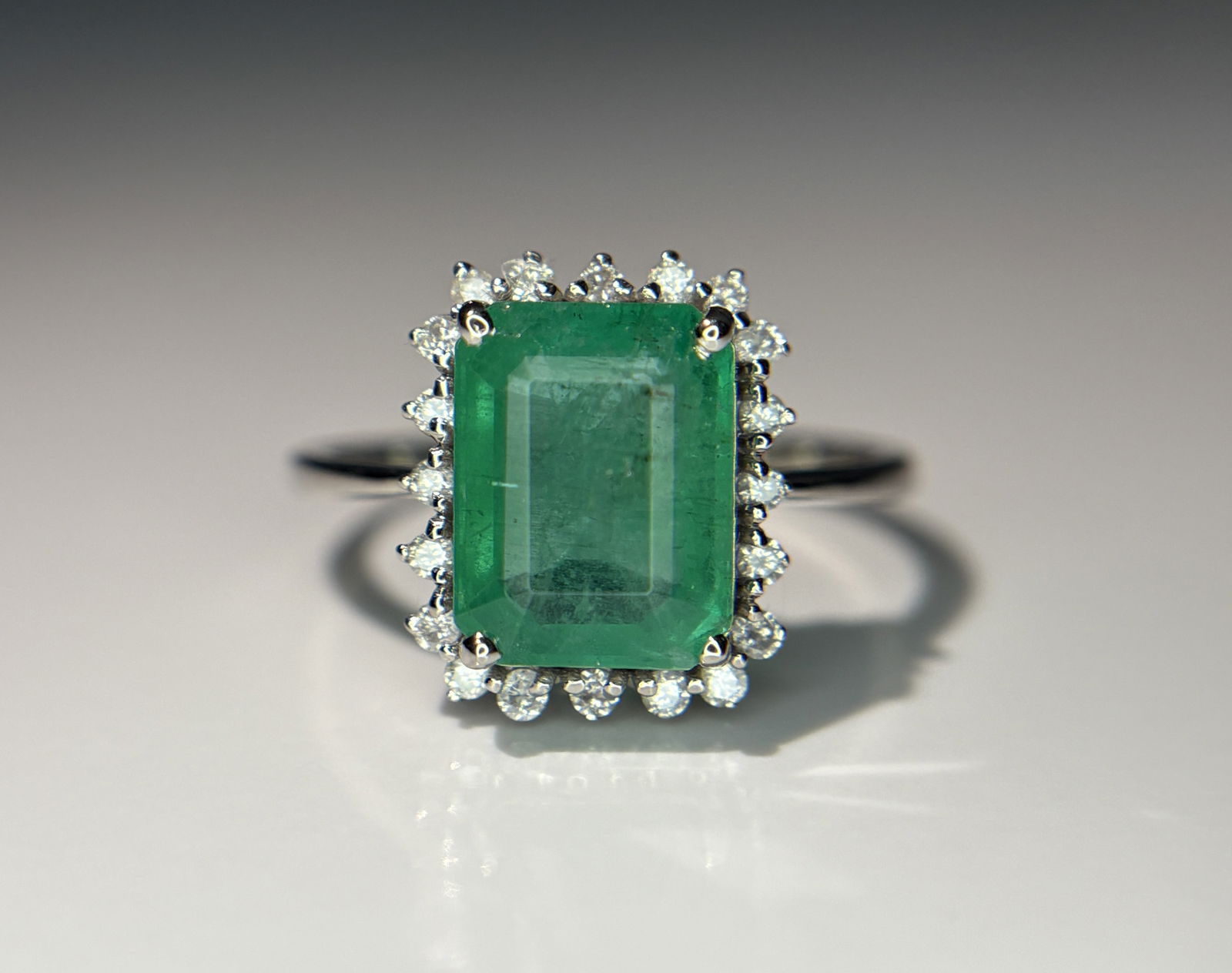 Beautiful 2.90 CT Natural Emerald Ring With Natural Diamonds & Platinum 950 (1 of 11)