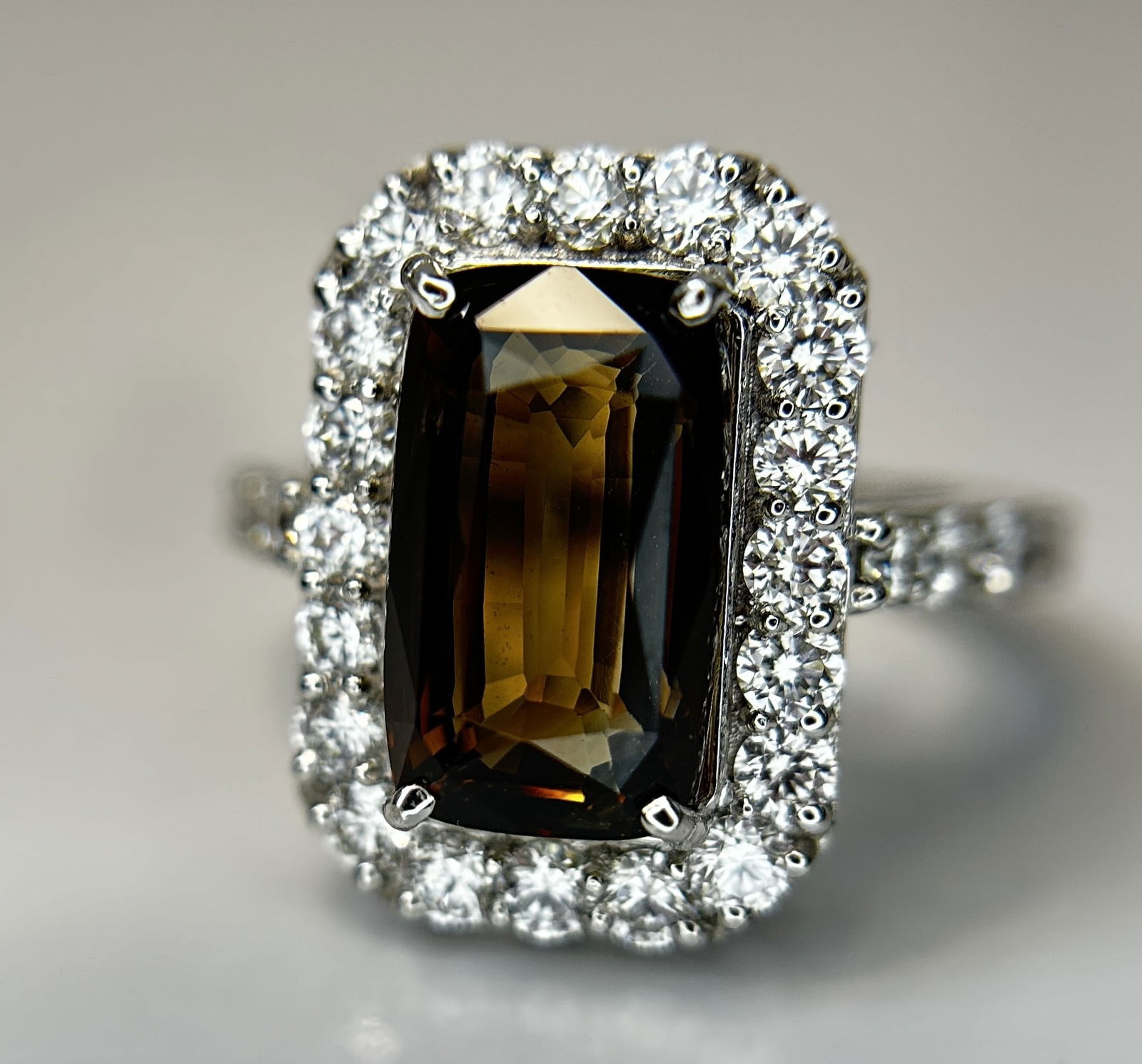 GIA Certified Natural Rare Alexandrite Ring 5.07ct With 1.38ct Diamond & 18k White Gold - 14