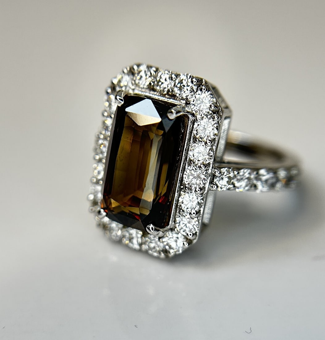 GIA Certified Natural Rare Alexandrite Ring 5.07ct With 1.38ct Diamond & 18k White Gold - 3