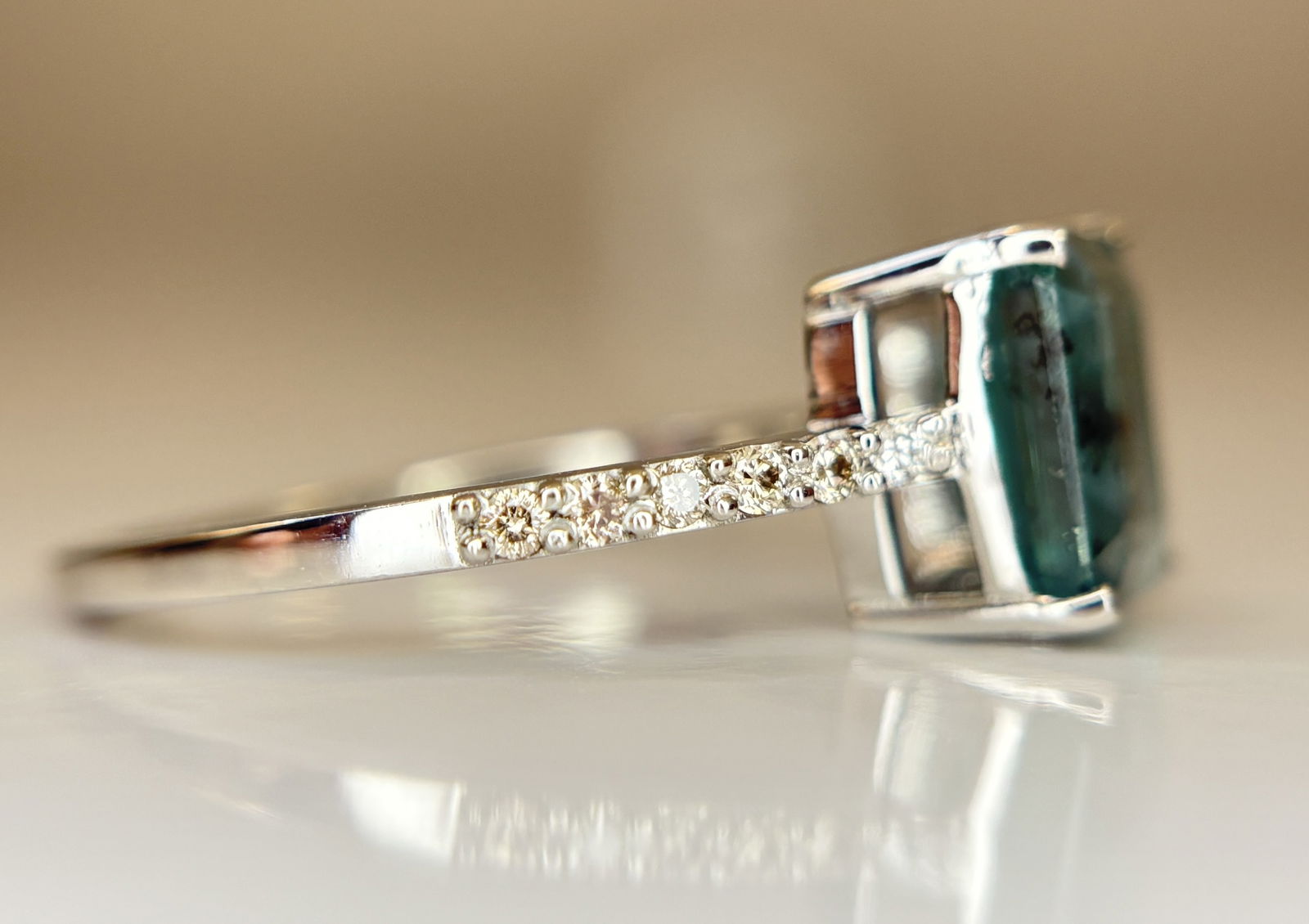 Beautiful 1.86 CT Natural Emerald Ring With Natural Diamonds & Platinum 950 - 7